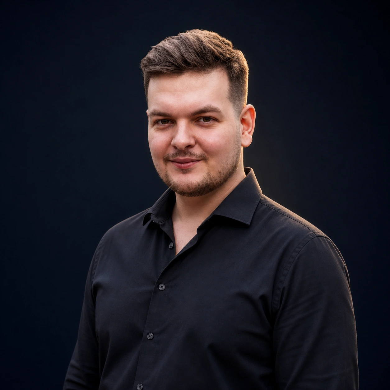 Professional portrait of Maciej Zieba